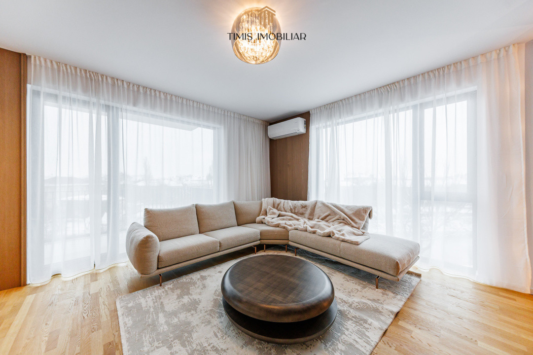 Exclusive Riverside Apartment with Panoramic Views in Paltim