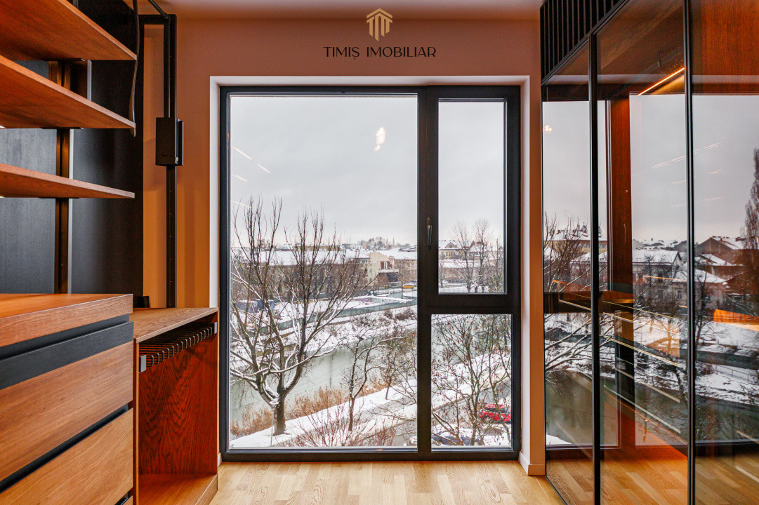 Exclusive Riverside Apartment with Panoramic Views in Paltim