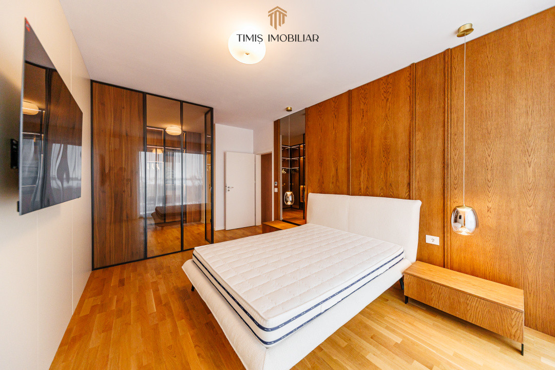 Exclusive Riverside Apartment with Panoramic Views in Paltim