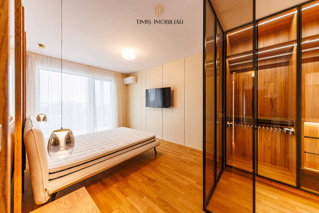 Exclusive Riverside Apartment with Panoramic Views in Paltim