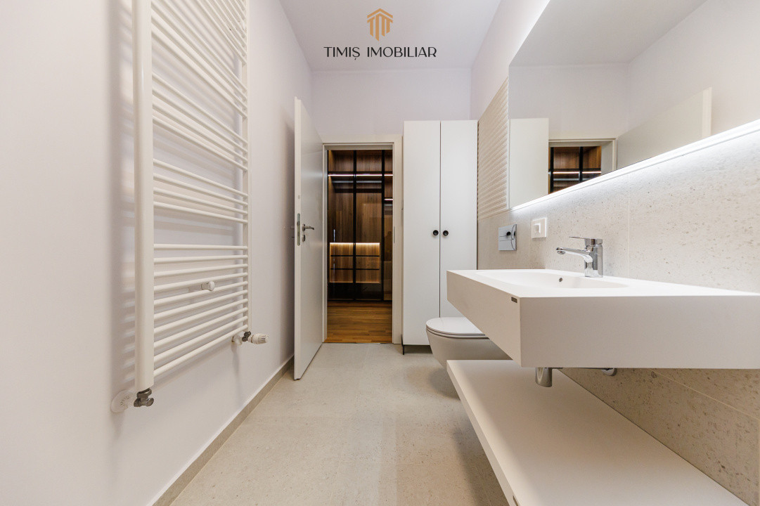 Exclusive Riverside Apartment with Panoramic Views in Paltim