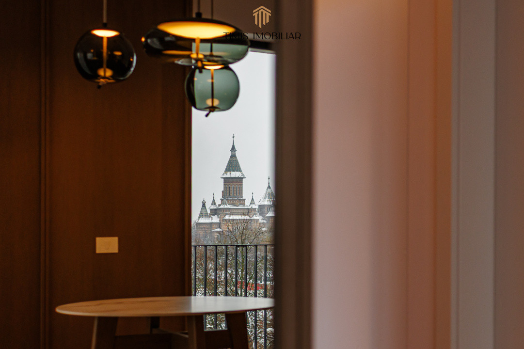 Exclusive Riverside Apartment with Panoramic Views in Paltim