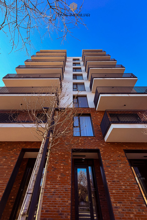 Exclusive Riverside Apartment with Panoramic Views in Paltim