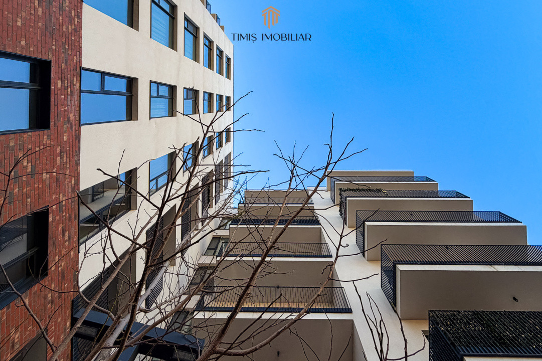 Exclusive Riverside Apartment with Panoramic Views in Paltim