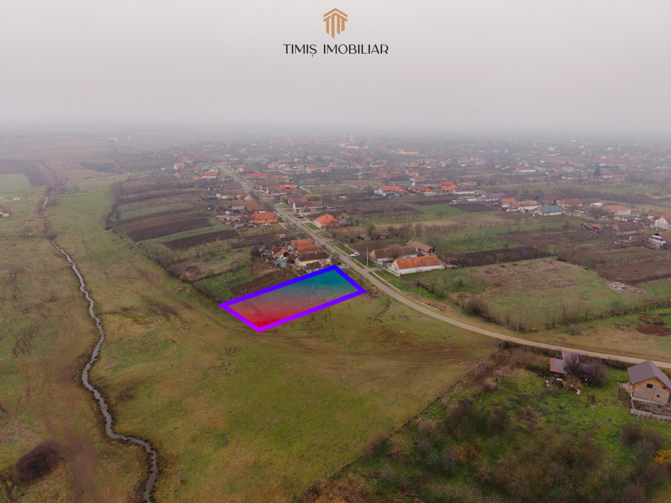 Teren Ianova 1200 mp, vatra satului | asfalt, utilitati | Comision 0%