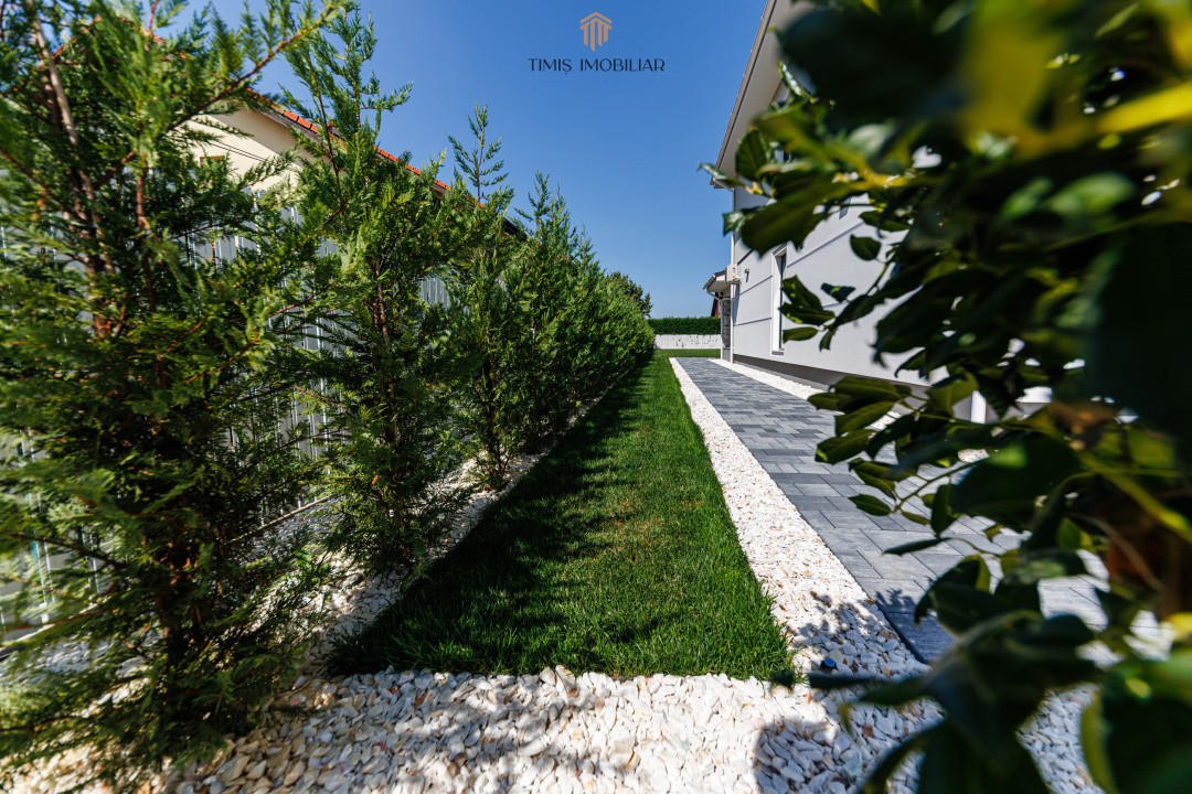 Casă individuală | 4 dormitoare, garaj și teren de 1.000 mp | Com 0%