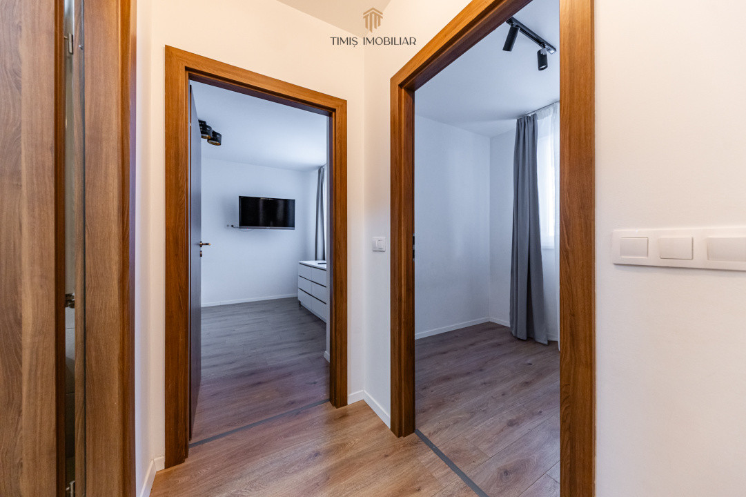 Apartament cu curte proprie și 2 parcări, de închiriat în Adora Forest