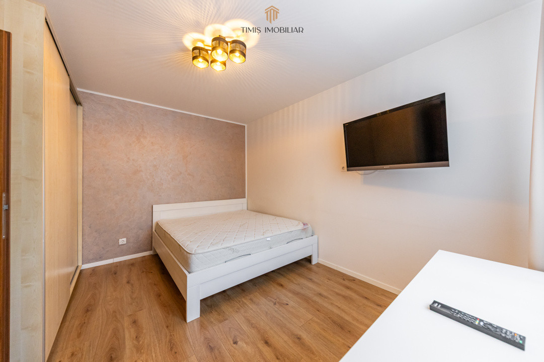 Apartament cu curte proprie și 2 parcări, de închiriat în Adora Forest