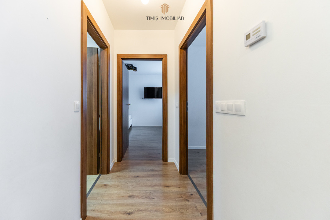 Apartament cu curte proprie și 2 parcări, de închiriat în Adora Forest