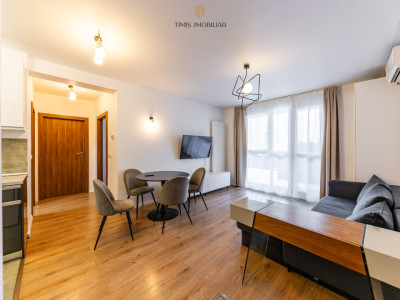 Apartament cu curte proprie și 2 parcări, de închiriat în Adora Forest