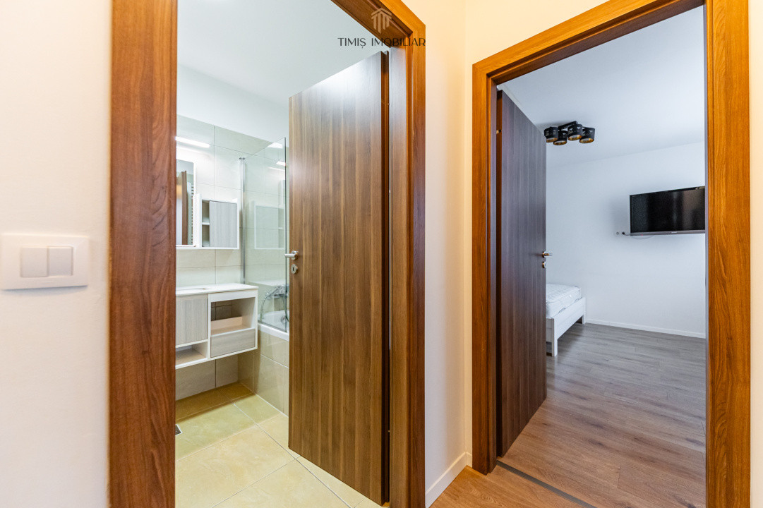 Apartament cu curte proprie și 2 parcări, de închiriat în Adora Forest