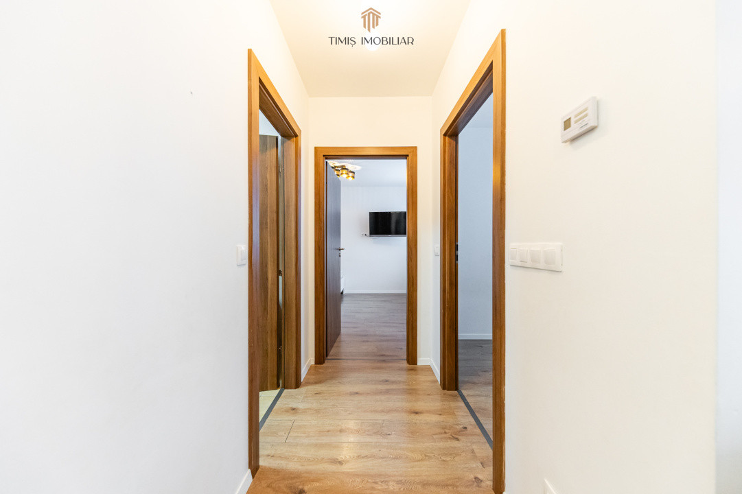 Apartament cu curte proprie și 2 parcări, de închiriat în Adora Forest