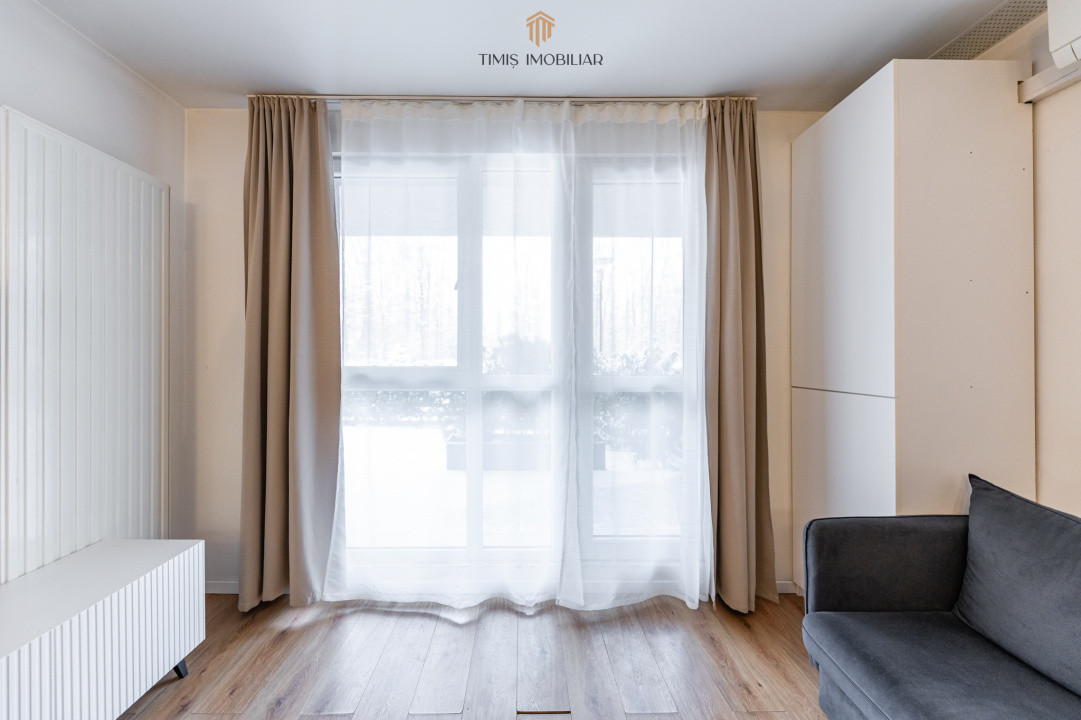 Apartament cu curte proprie și 2 parcări, de închiriat în Adora Forest