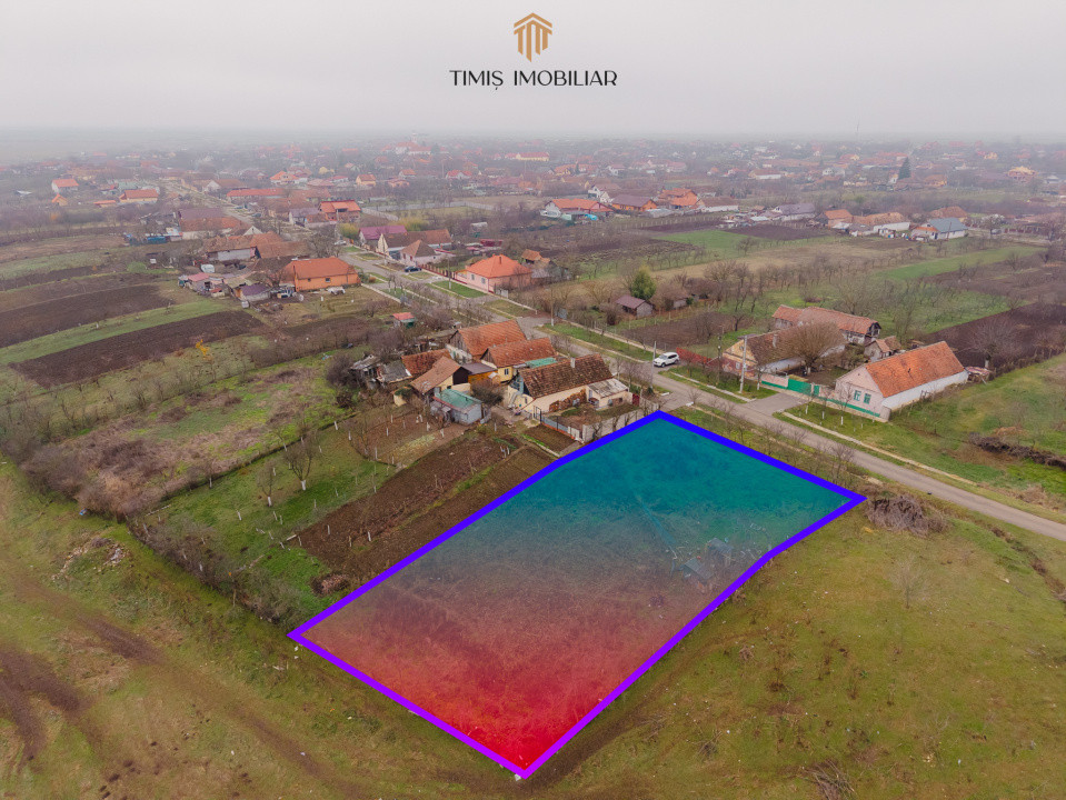 Teren Ianova 1200 mp, vatra satului | asfalt, utilitati | Comision 0%