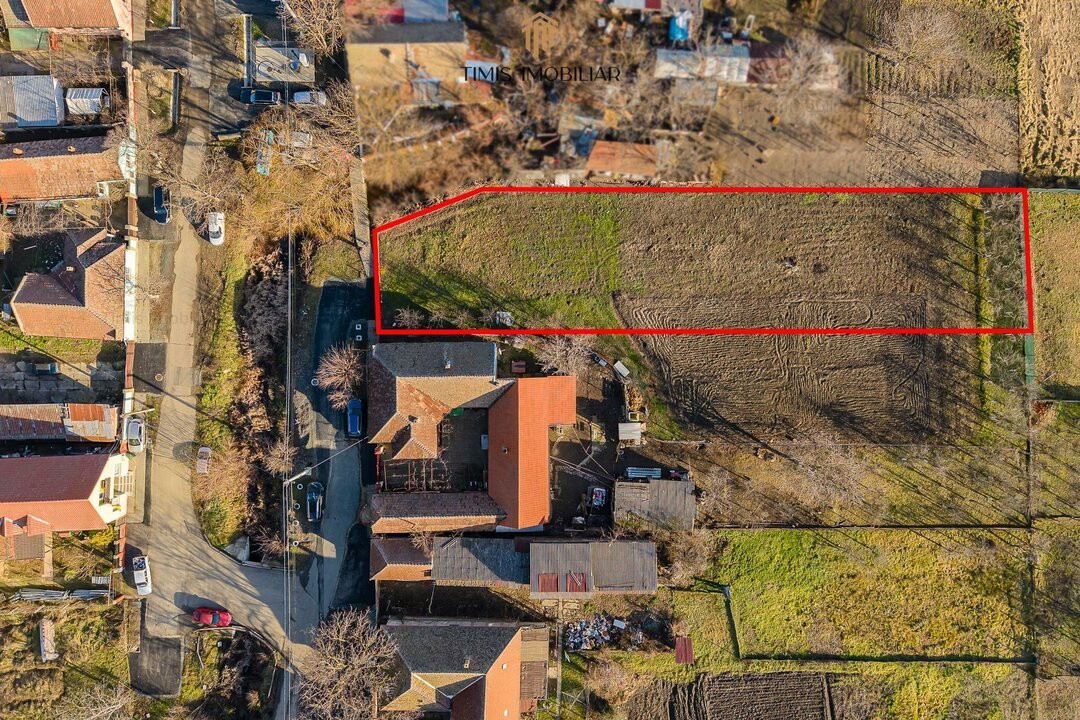 Proprietar - Teren in vatra satului, cu toate utilitatile, FS 17m, S. 1340 mp