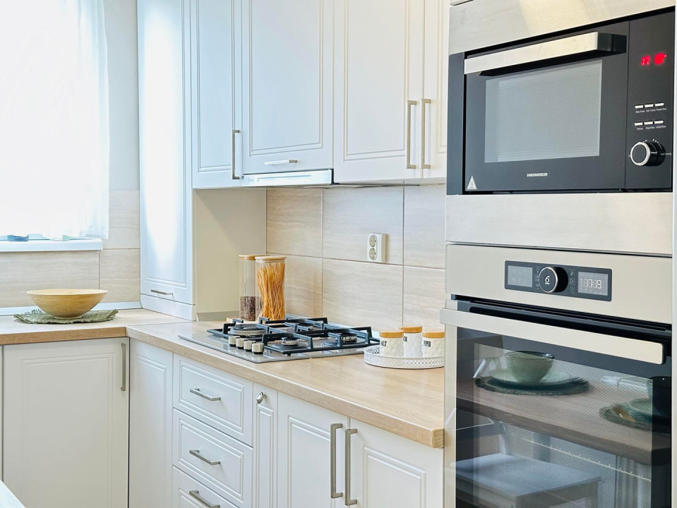 Apartament cochet | Adora Forest | Dressing & Bucatarie inchisa