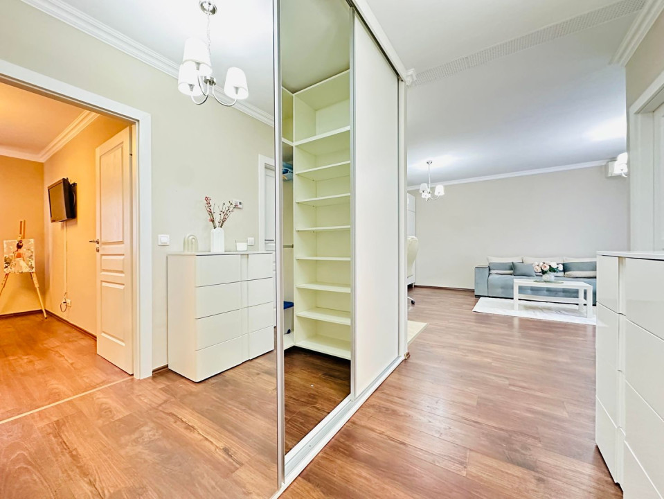 Apartament cochet | Adora Forest | Dressing & Bucatarie inchisa