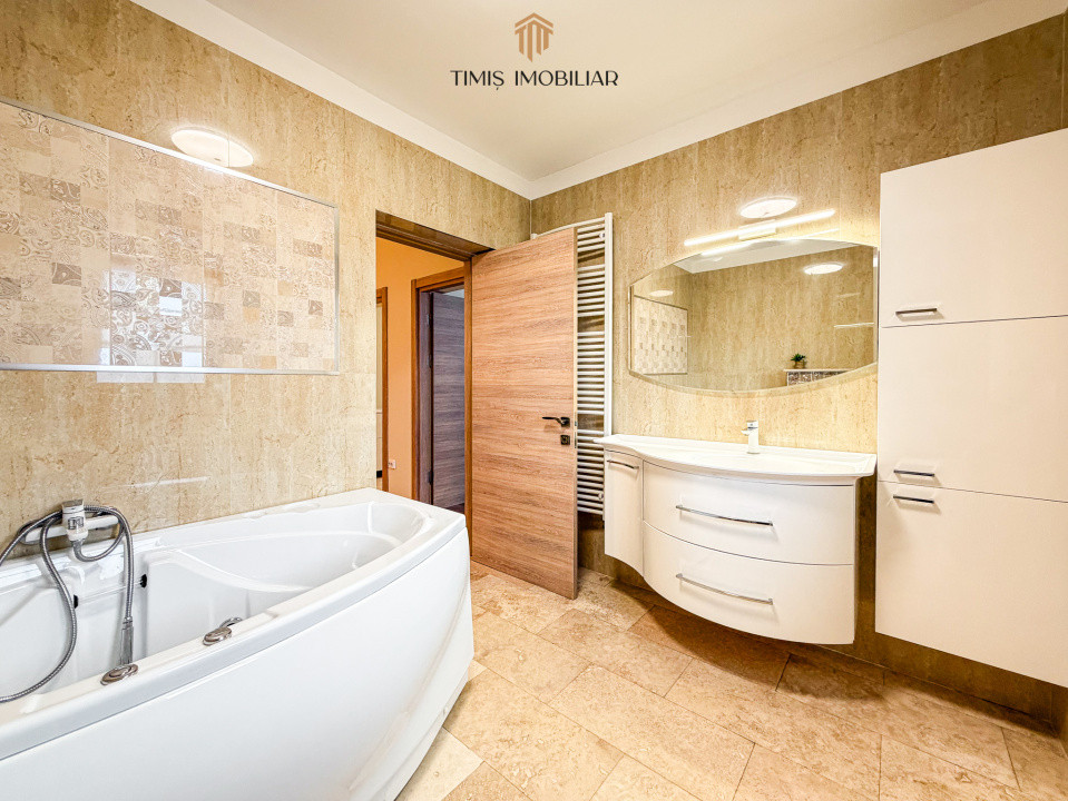 Casă de închiriat în Dumbrăvița – 4 dormitoare, 2 băi, Pădure