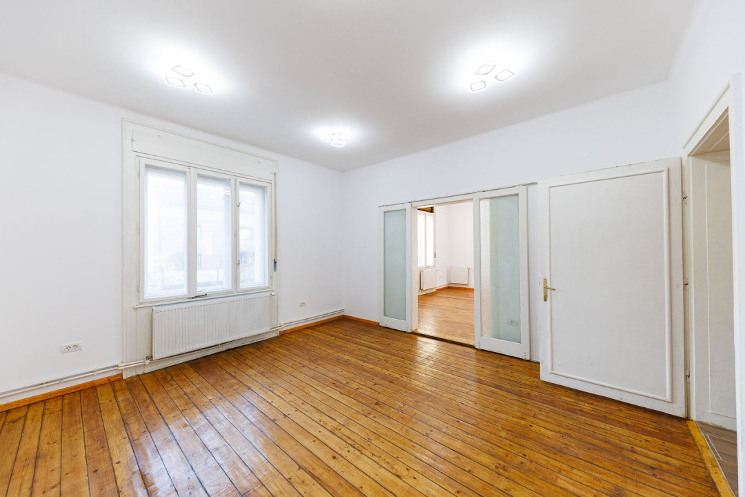 Casa Individuala pentru Birouri - Parcare Privata & Recent modernizata