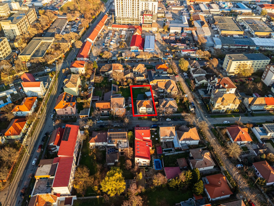 Casa Individuala pentru Birouri - Parcare Privata & Recent modernizata