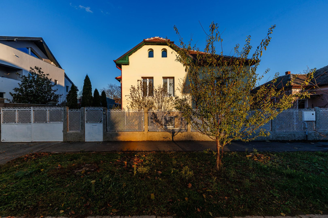 Casa Individuala pentru Birouri - Parcare Privata & Recent modernizata