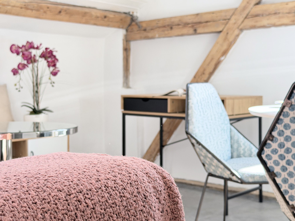 Apartament boem la mansardă, clădire istorica | Parcare inclusa