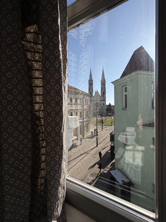 Apartament boem la mansardă, clădire istorica | Parcare inclusa