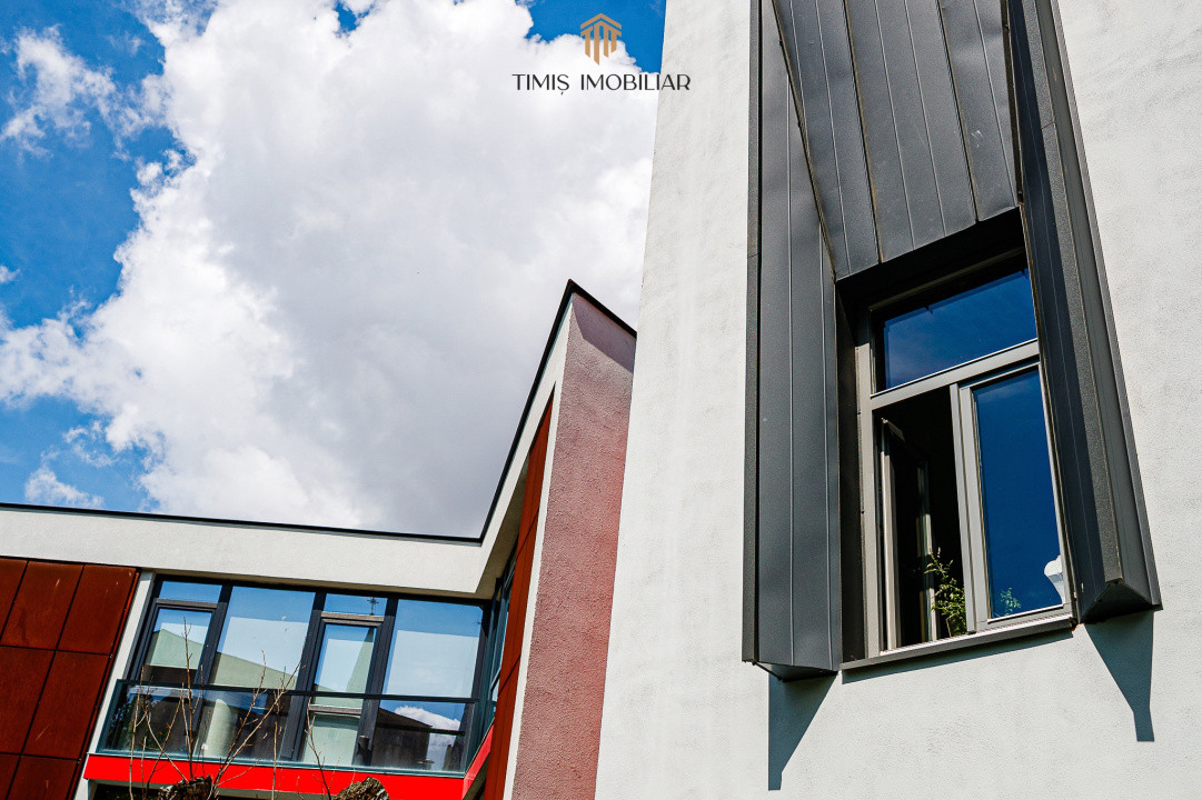 Apartament boem la mansardă, clădire istorica | Parcare inclusa