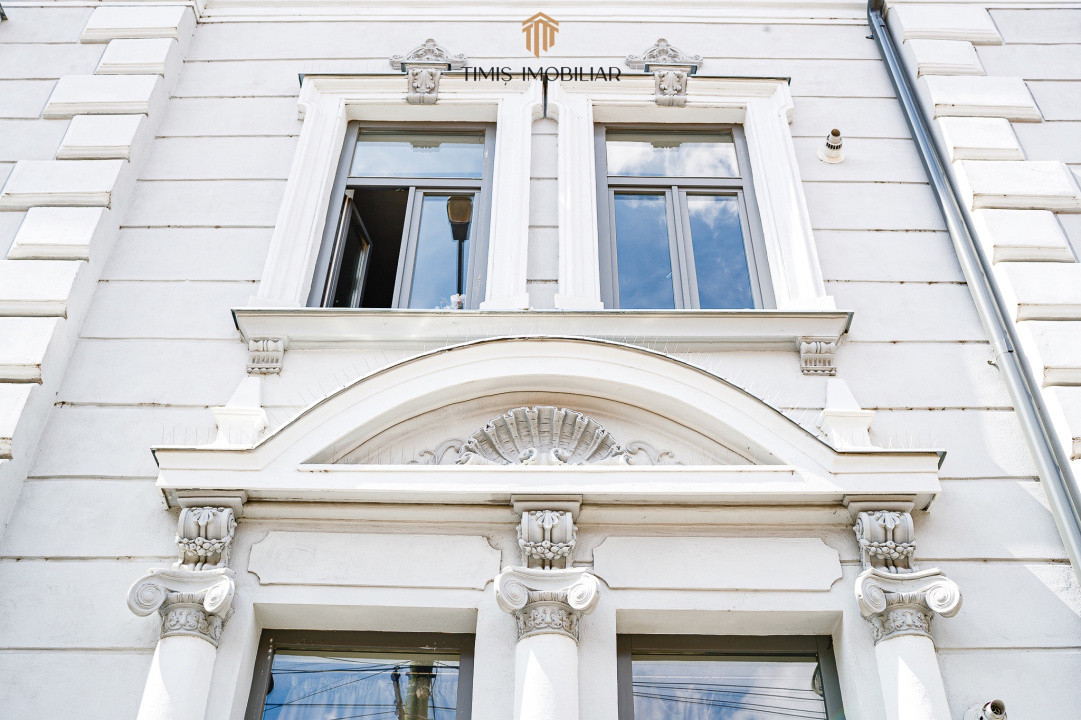 Apartament boem la mansardă, clădire istorica | Parcare inclusa