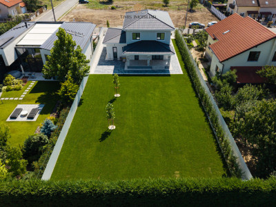 Casă individuală | 4 dormitoare, garaj și teren de 1.000 mp | Com 0%