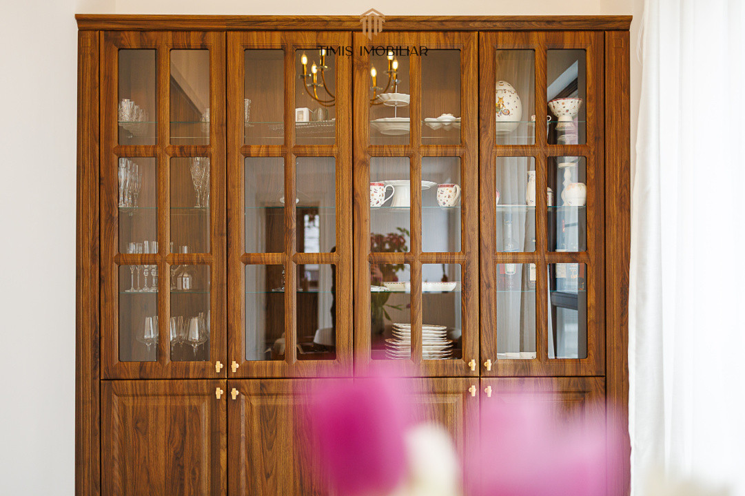 Casă unică pe stradă privată | Piscina & 730 mp teren – Dumbrăvița