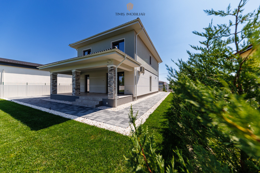 Casă individuală | 4 dormitoare, garaj și teren de 1.000 mp | Com 0%