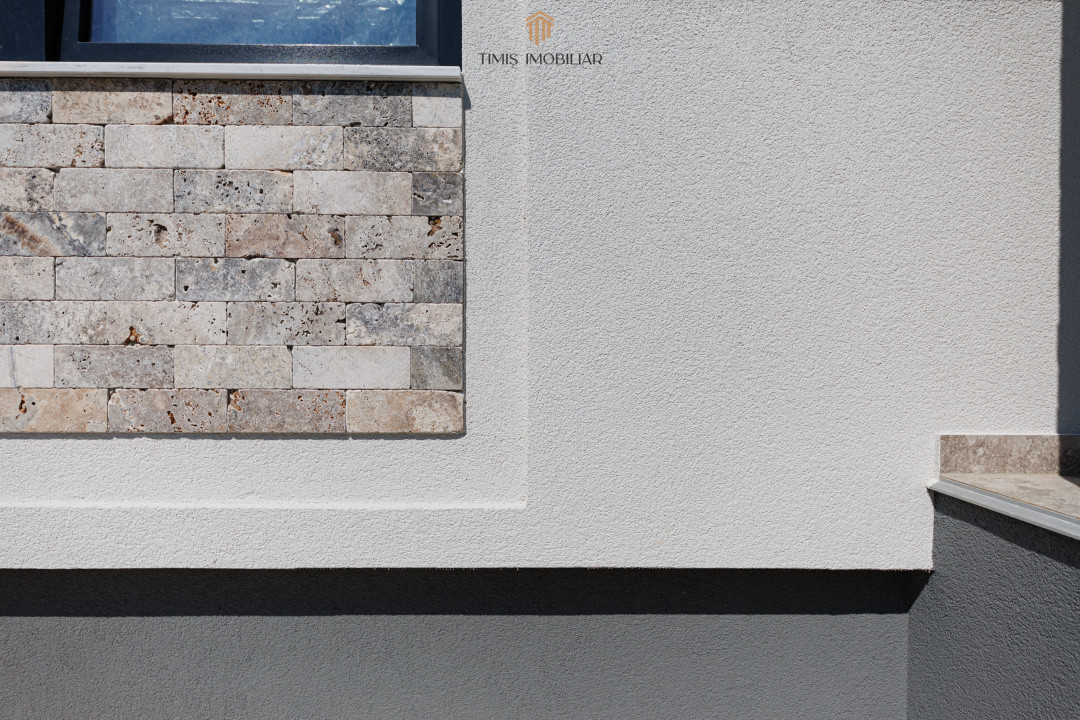 Casă individuală | 4 dormitoare, garaj și teren de 1.000 mp | Com 0%