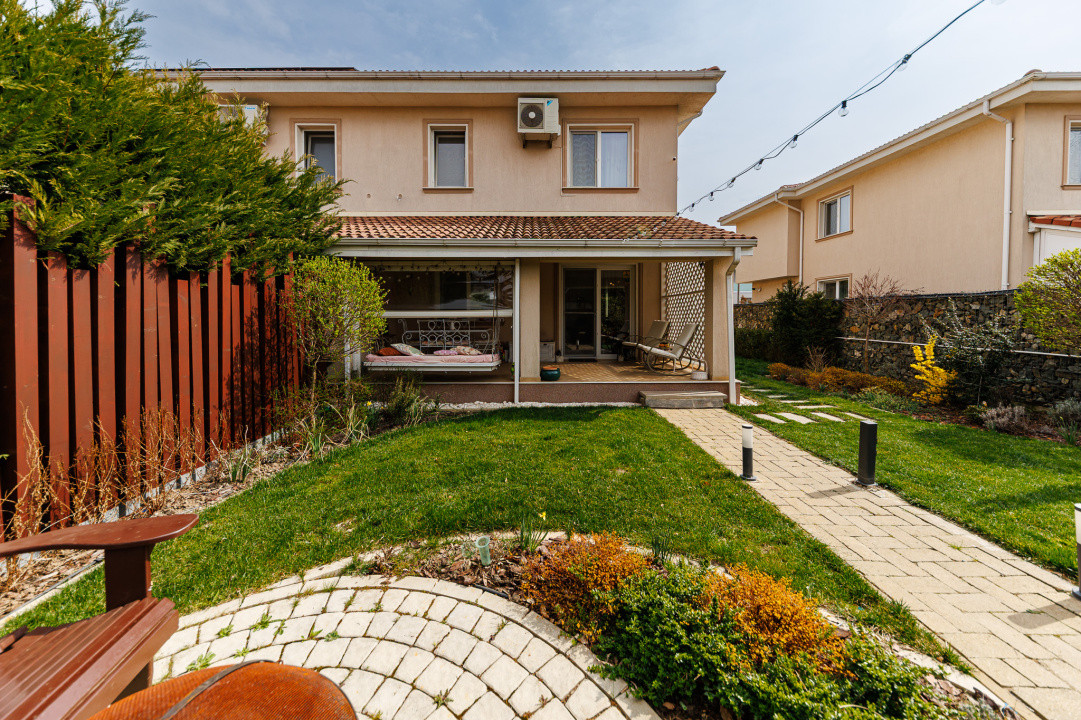 Duplex mediteranean, curte superbă – Timisoara,, panouri solare