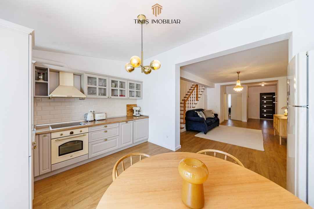 Oferta Inchiriata - Casa primitoare si calda, cu 4 camere, la liziera padurii