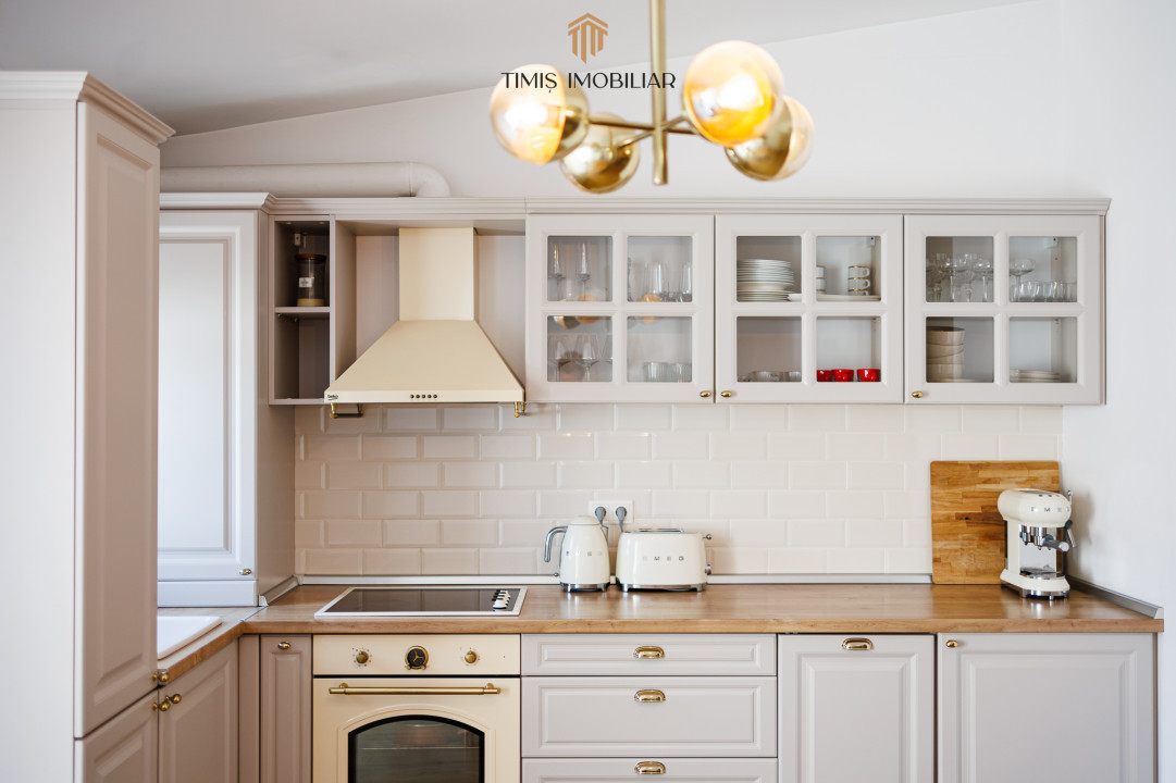 Oferta Inchiriata - Casa primitoare si calda, cu 4 camere, la liziera padurii