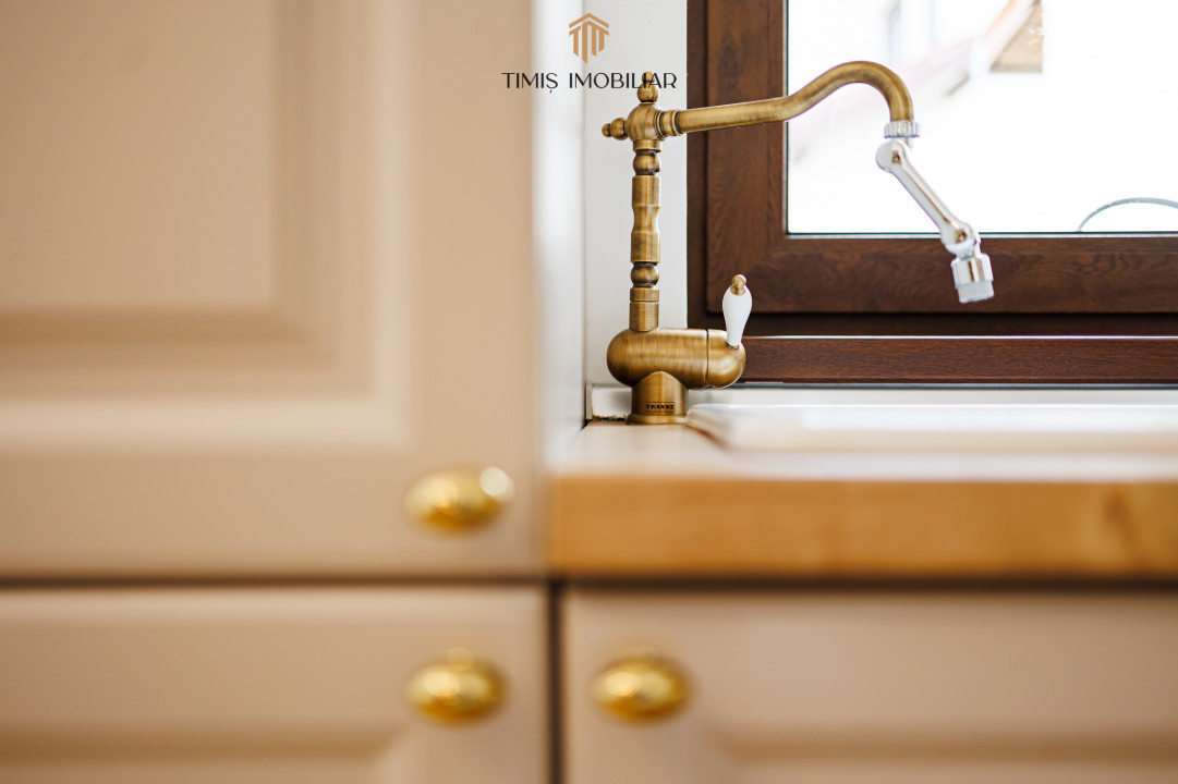 Oferta Inchiriata - Casa primitoare si calda, cu 4 camere, la liziera padurii