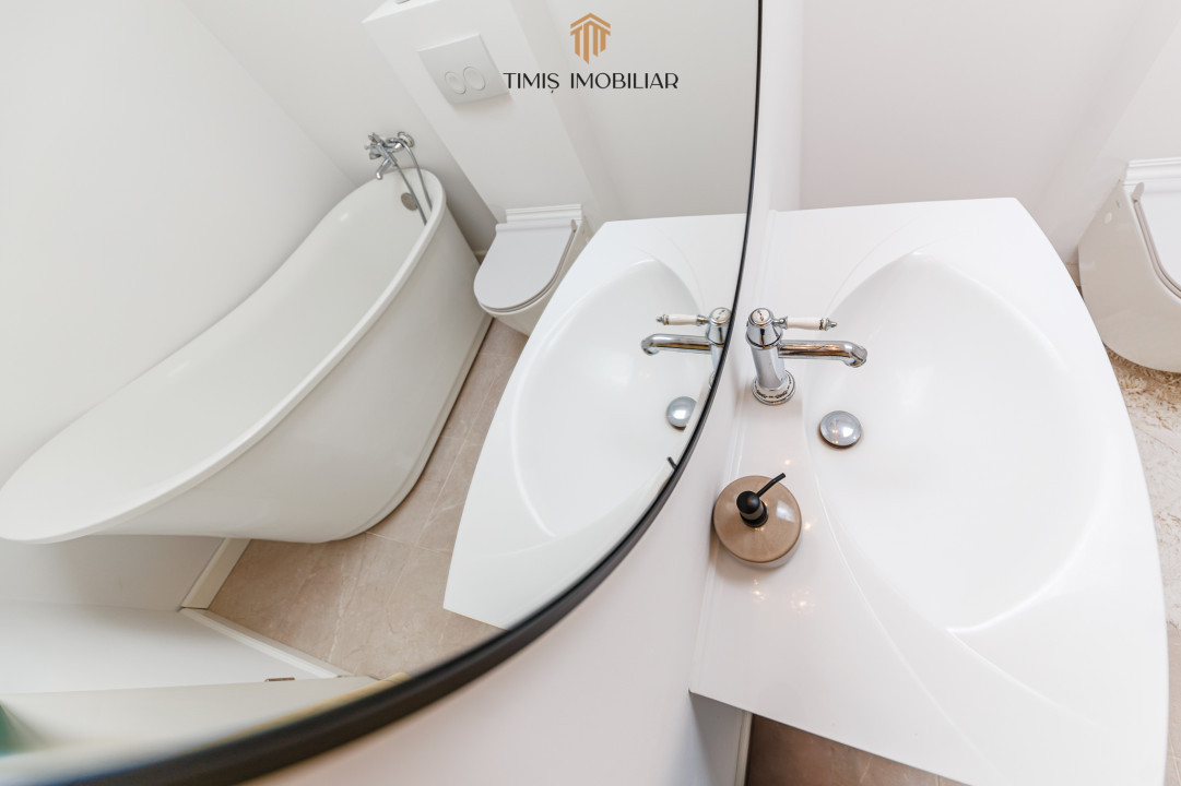 Oferta Inchiriata - Casa primitoare si calda, cu 4 camere, la liziera padurii