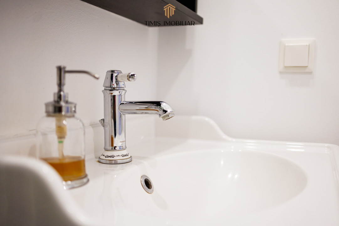 Oferta Inchiriata - Casa primitoare si calda, cu 4 camere, la liziera padurii