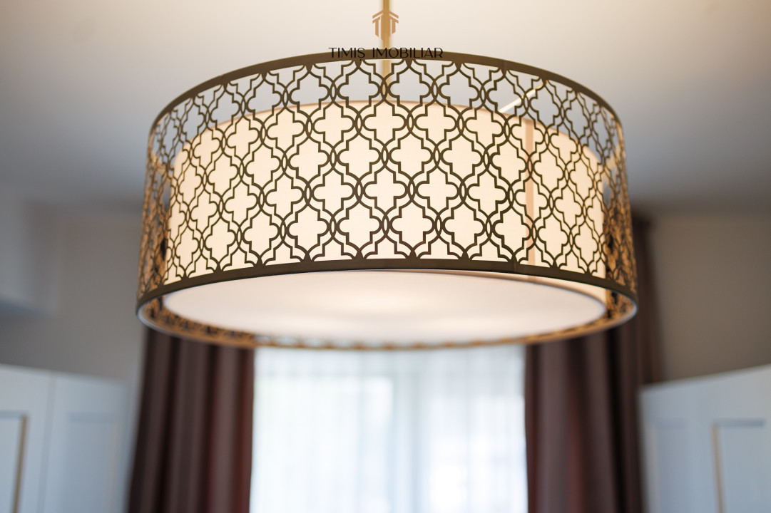 Oferta Inchiriata - Casa primitoare si calda, cu 4 camere, la liziera padurii