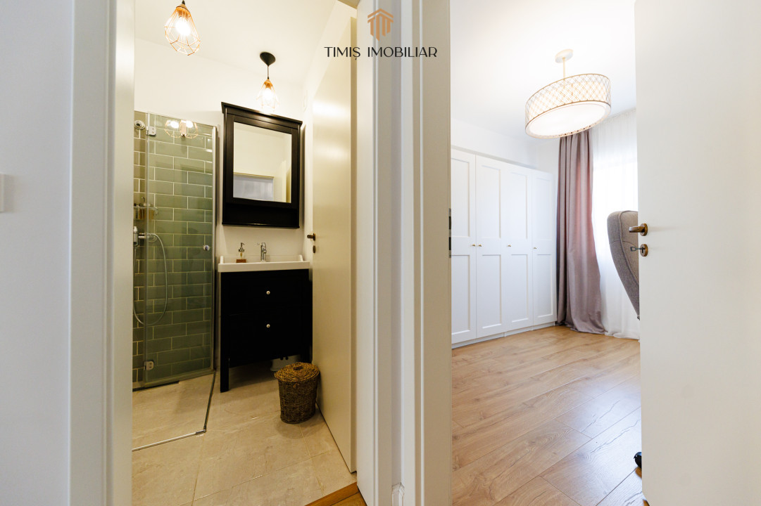 Oferta Inchiriata - Casa primitoare si calda, cu 4 camere, la liziera padurii