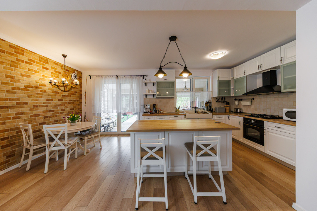 Duplex Premium, curte superbă – Timisoara,, panouri solare | Com 0%