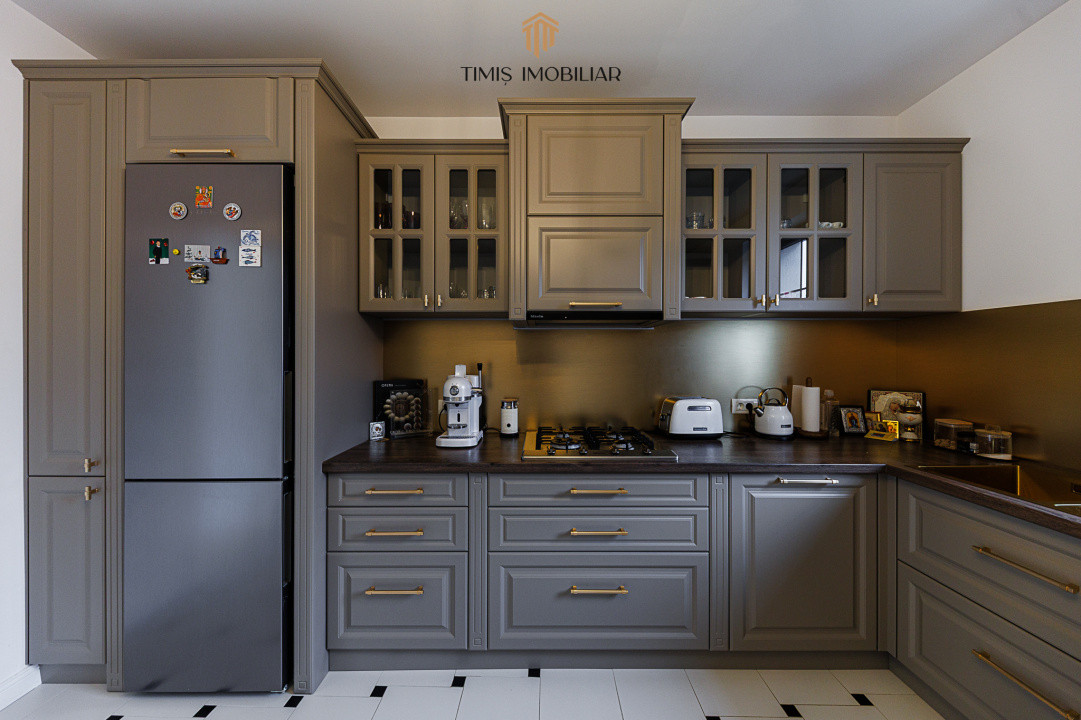 Casă unică pe stradă privată | Piscina & 730 mp teren – Dumbrăvița