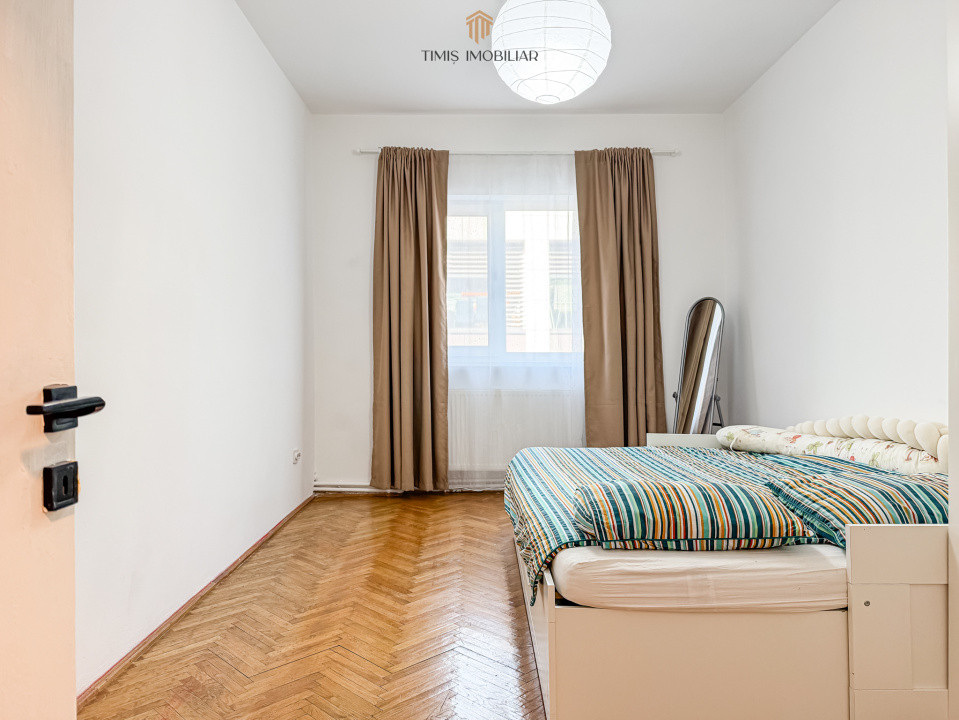 Apartament 5 camere, 125 mp – lângă Drept, Complex Studențesc