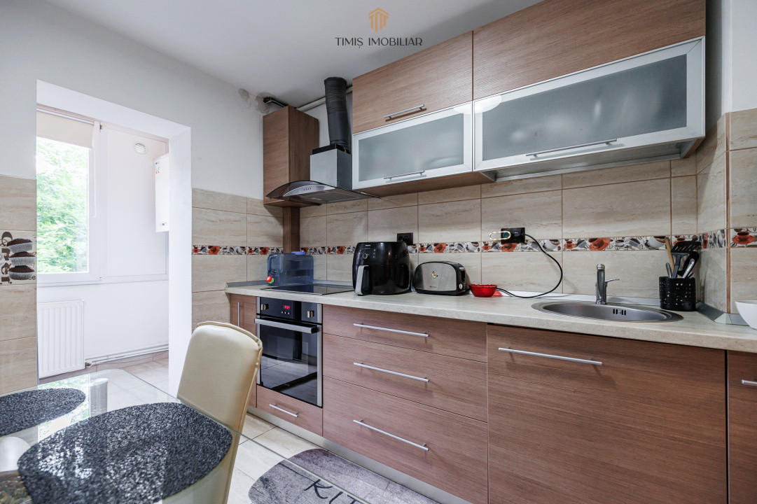 Apartament decomandat, etaj 2 – Calea Aradului, Strada Dej 
