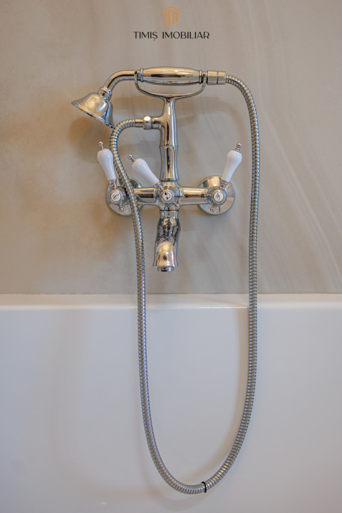 Oferta Rezervata - Apartament 3 camere în Palatul Ancora 