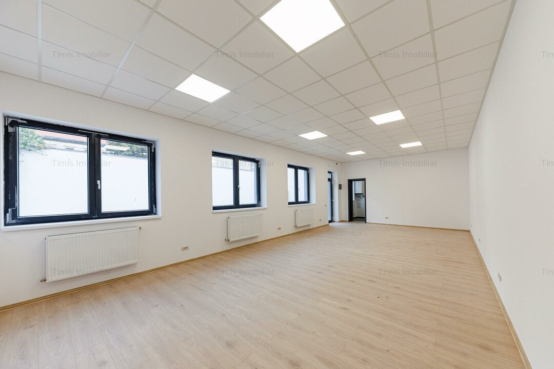 Prima inchiriere - Spatiu birouri 70 mp | Baie & Chicineta | Parcare